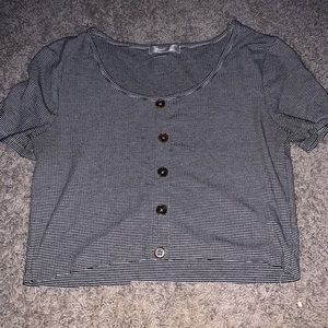 Cropped shirt